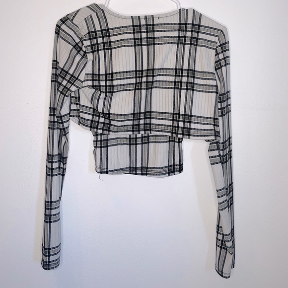 Cute Crop Top Tank and Drop Shoulder Shrug - Picture 3 of 8